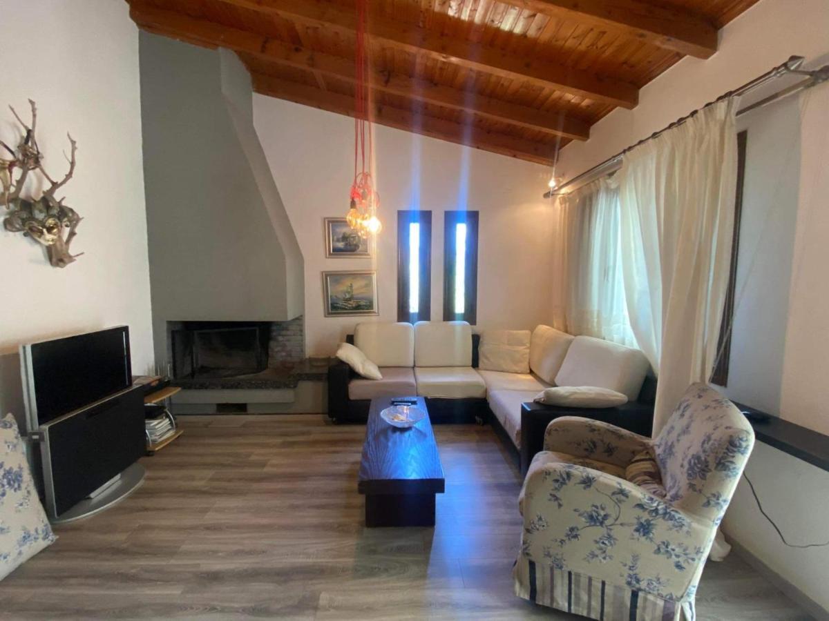 Country House By The Sea !!! Villa Karavomilos  Exterior photo